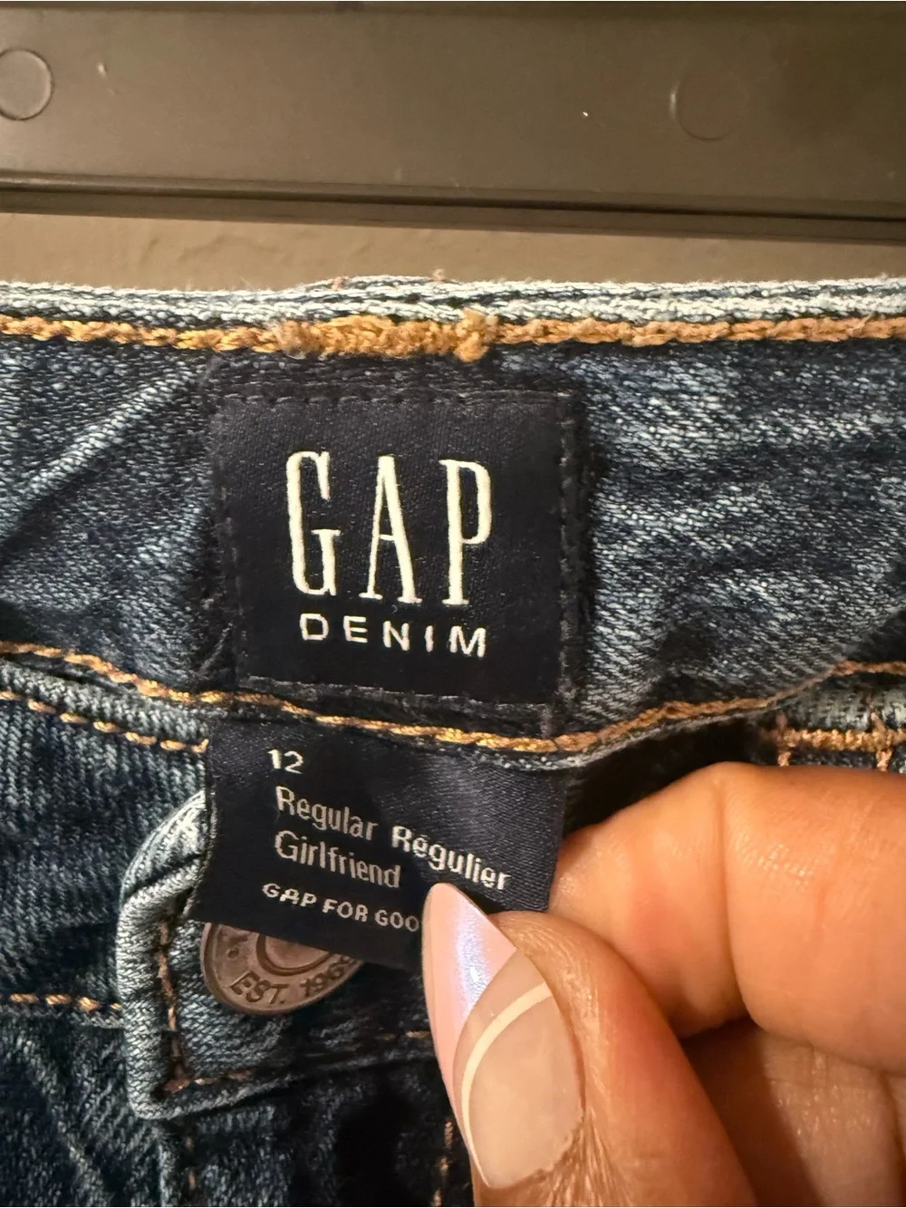 GAP Women’s Medium Blue Straight-Leg Jeans